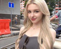 韩国新星闪耀！乌兹别克甜美少女模特的粉色风暴