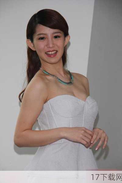 答:这些女星之所以能够成为网友心中的“乳神”,不仅因为她们拥有令人羡慕的丰乳肥臀身材,更因为她们各自独特的魅力和才华,她们或是演技出众,或是才华横溢,或是性格鲜明,这些特质让她们在好莱坞的众多女星中脱颖而出,成为了无数人心中的女神,随着时代的变迁和审美观念的多元化,“丰乳肥臀”这一传统审美标签也被赋予了新的内涵和意义,它不再仅仅是身体曲线的描述,更是力量、自信、优雅、性感等多种特质的综合体现。
