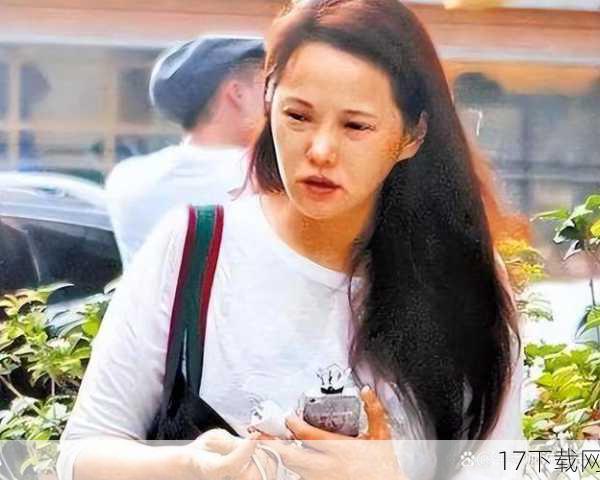 随着剧情的深入,神秘女子的身份逐渐浮出水面,她原来是一位来自古老家族的传人,拥有着能够影响天下格局的神秘力量,而她之所以出现在这个故事中,正是因为她掌握着解开帝子降临之谜的关键线索,她的每一次行动,都似乎在推动着剧情的发展,让整个故事变得更加扑朔迷离。